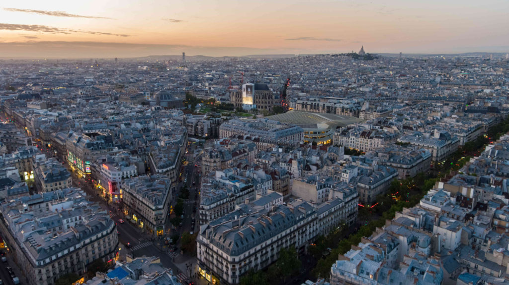 La Fête de St-Denis et ses compagnons Rustique et Éleuthère (Évangélisateurs de Lutèce-Paris et martyrs) -9 octobre 2024 Drone-paris-les-halles-skydrone-1024x575